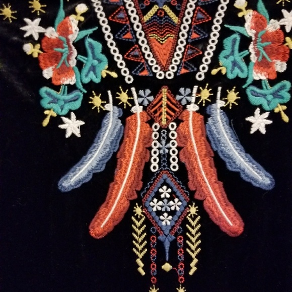 Adore ladies Velvet long open jacjet - Picture 3 of 3